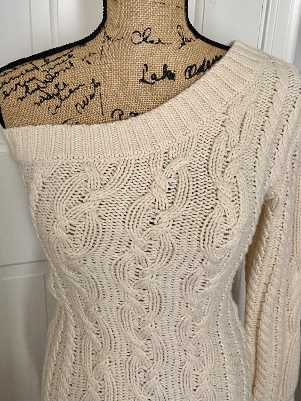 Off-the-Shoulder Neckline Cream-colored Cable Knit Sweater Dress. Small. Tags. - Picture 6 of 13